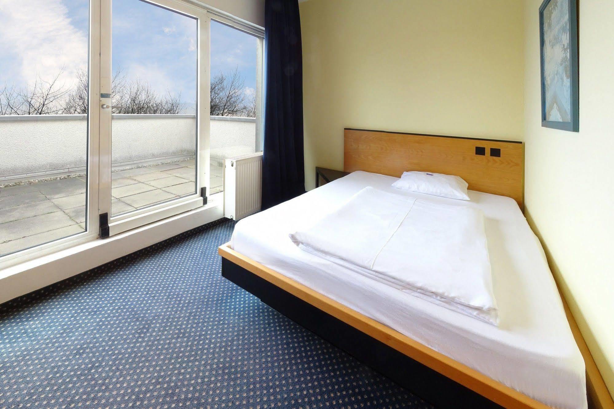 PLAZA Suites Rüsselsheim Exterior foto